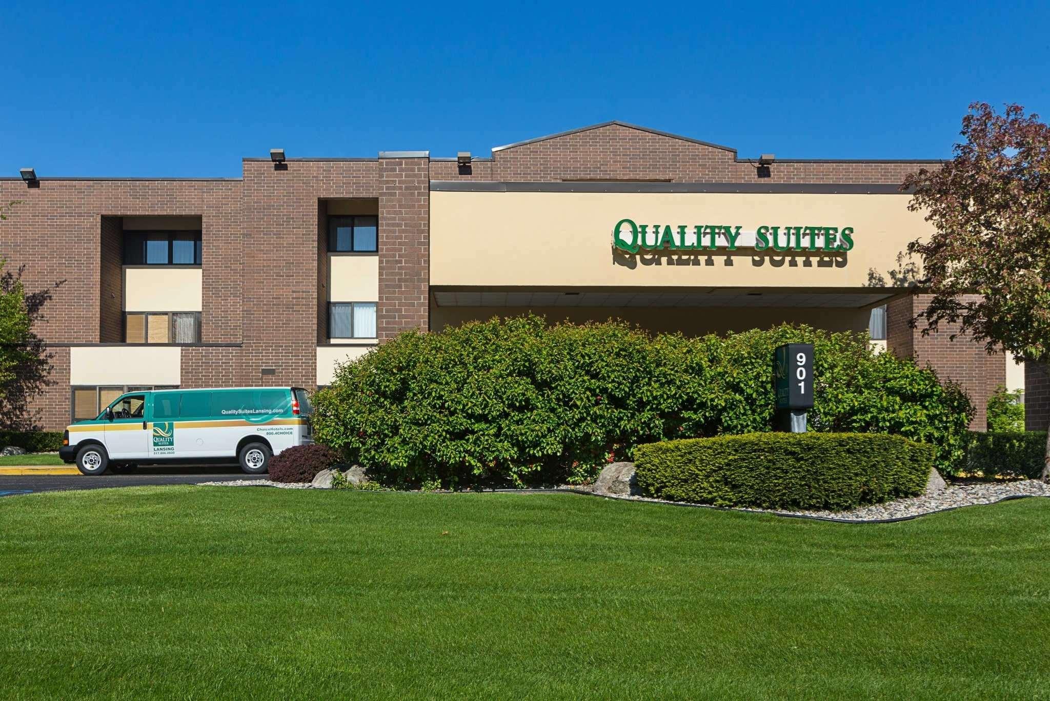 Quality Suites Lansing Exterior photo